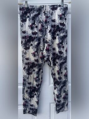 just be Gray, Pink and Purple Floral Abstract Women’s Leggings